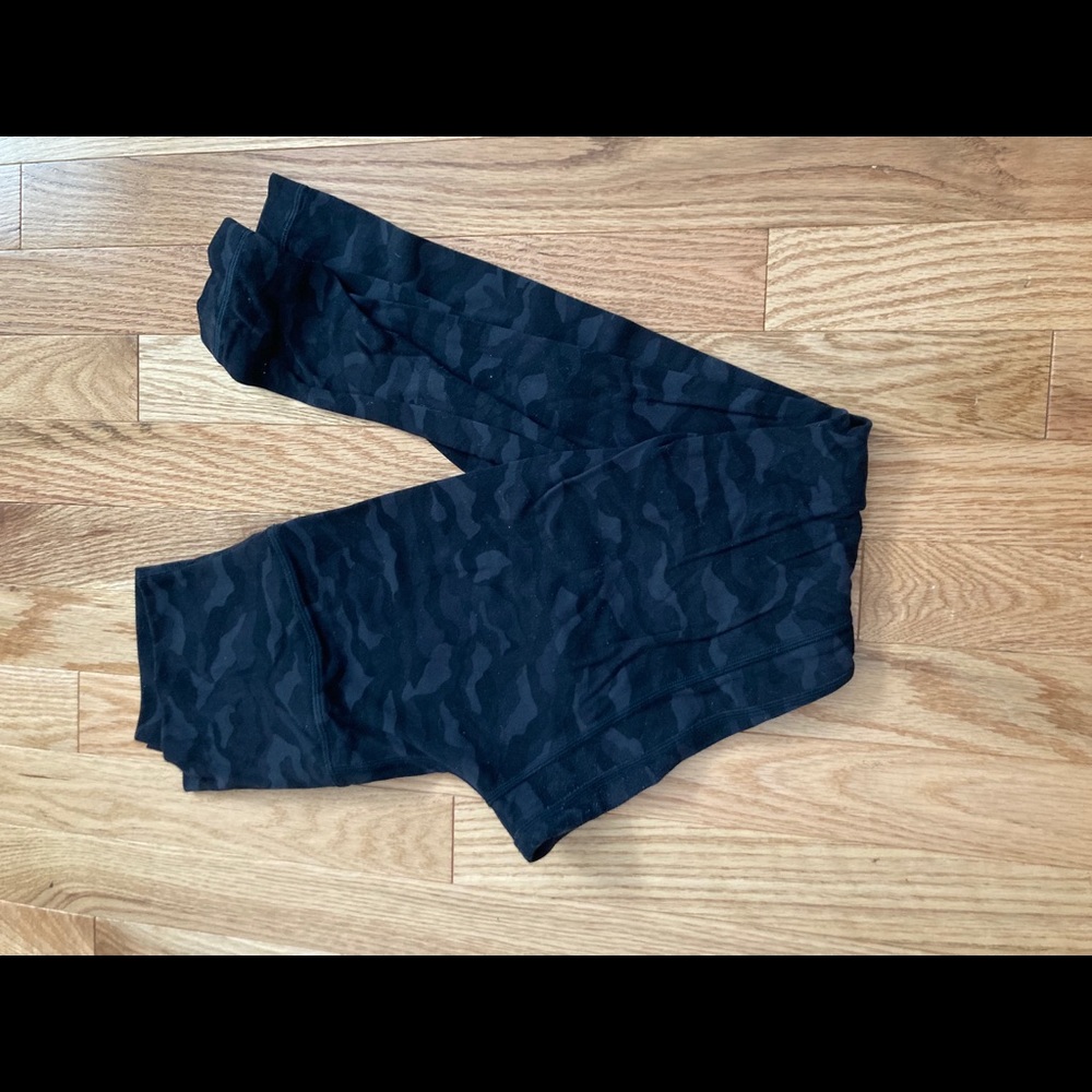 Lulu leggings in fair condition